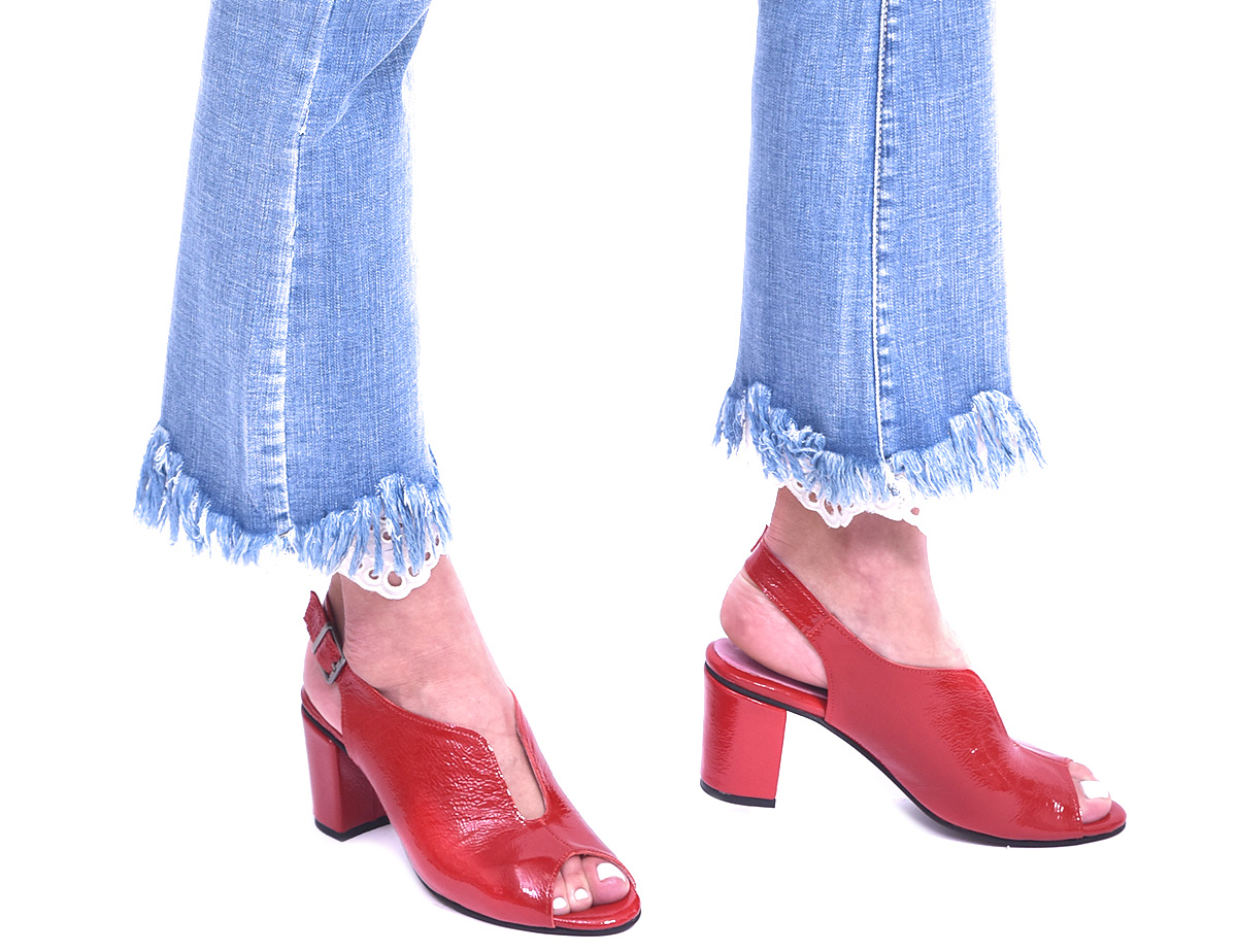 סנדלי עקב - דגם עינת-נעלי נשים במכירת FINAL SALE - עד 50%