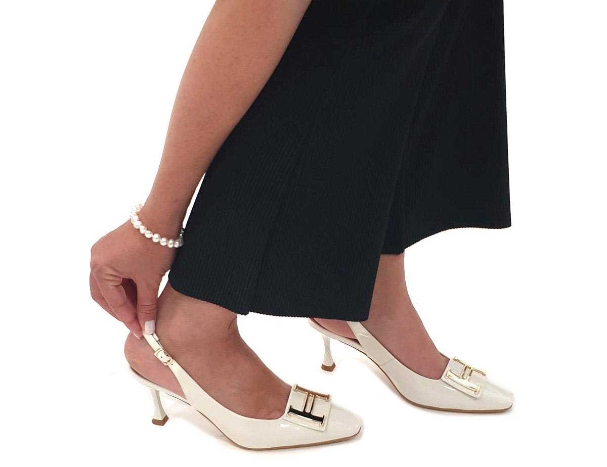 נעלי עקב - דגם אבלין - שחור-סנדלי עקב לנשים
